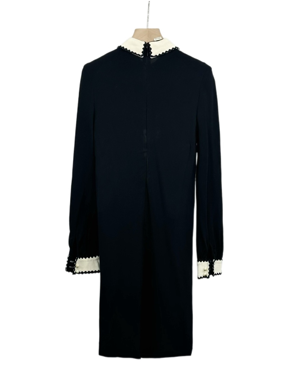 Gucci Black Long Sleeve Dress with Ivory Collar & Cuff Trim - Picture 2 of 8